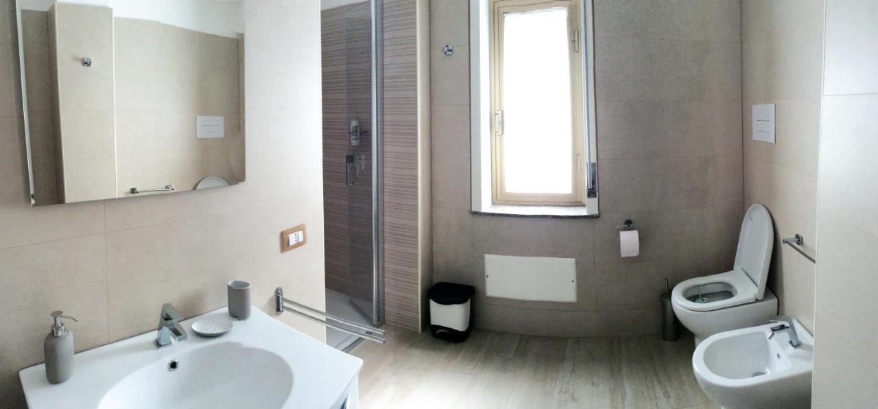Brevi vacanze a Brolo Esterno foto