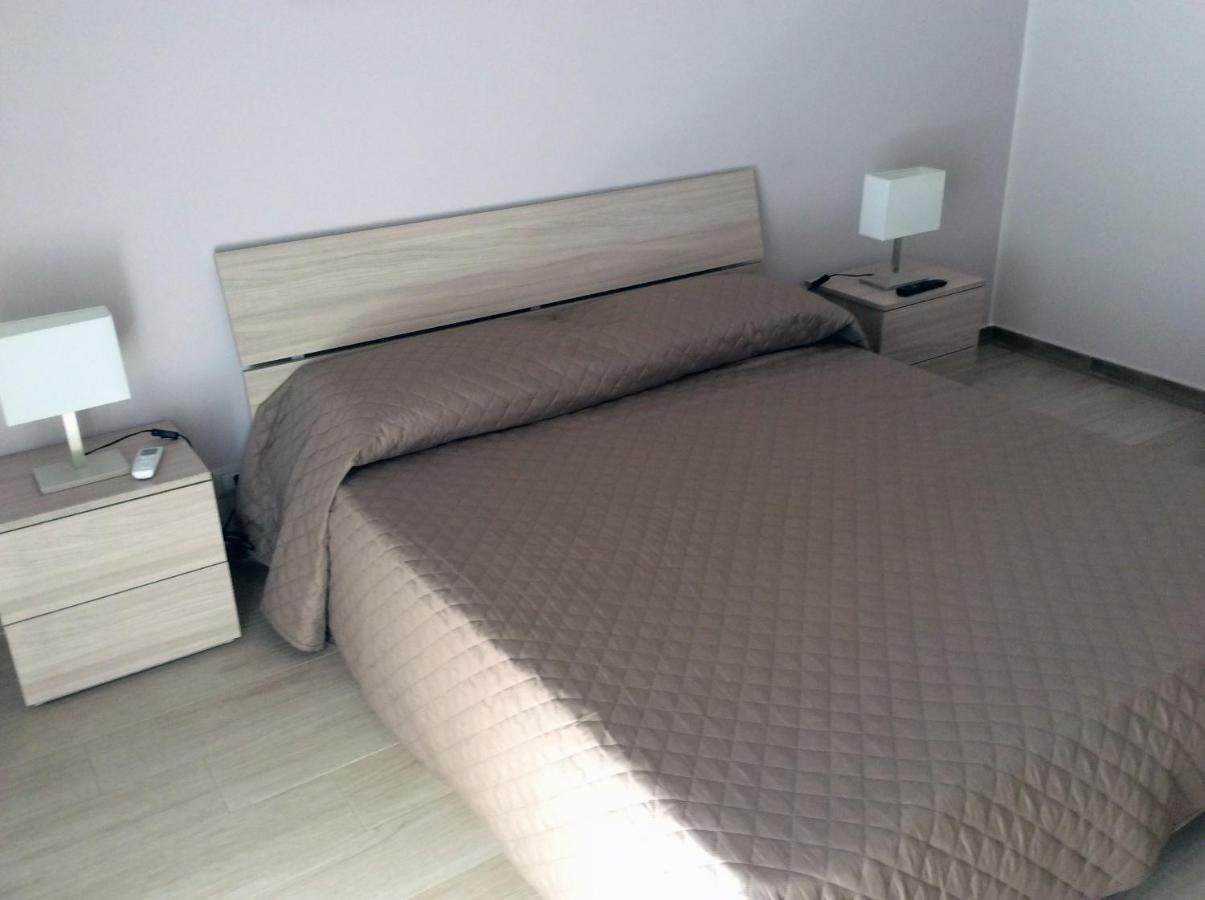 Brevi vacanze a Brolo Esterno foto